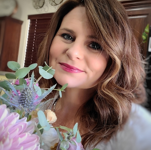 Meet your Posher, Dianja - Picture 1 of 1